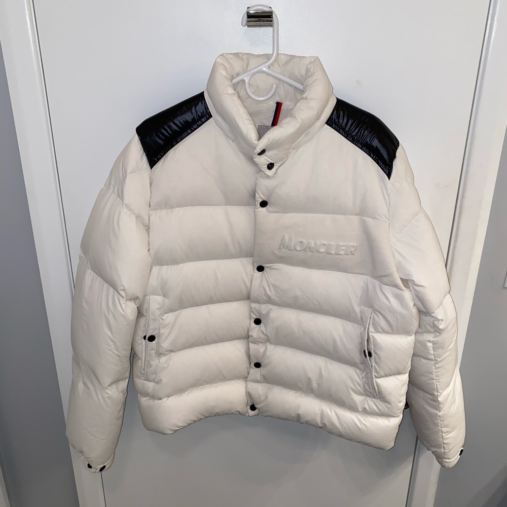 Moncler white puffer jacket mens size Large